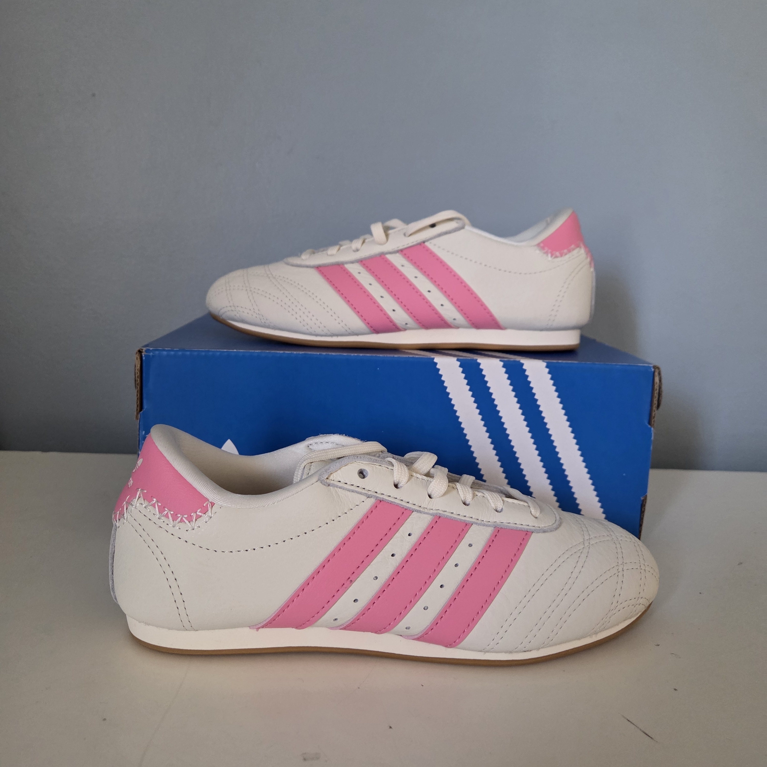 Adidas Taekwondo La White Sneakers With Pink Stripes Size 4.5